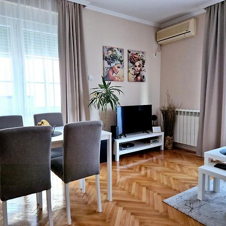 Apartman Centar Пожареваць Екстер'єр фото